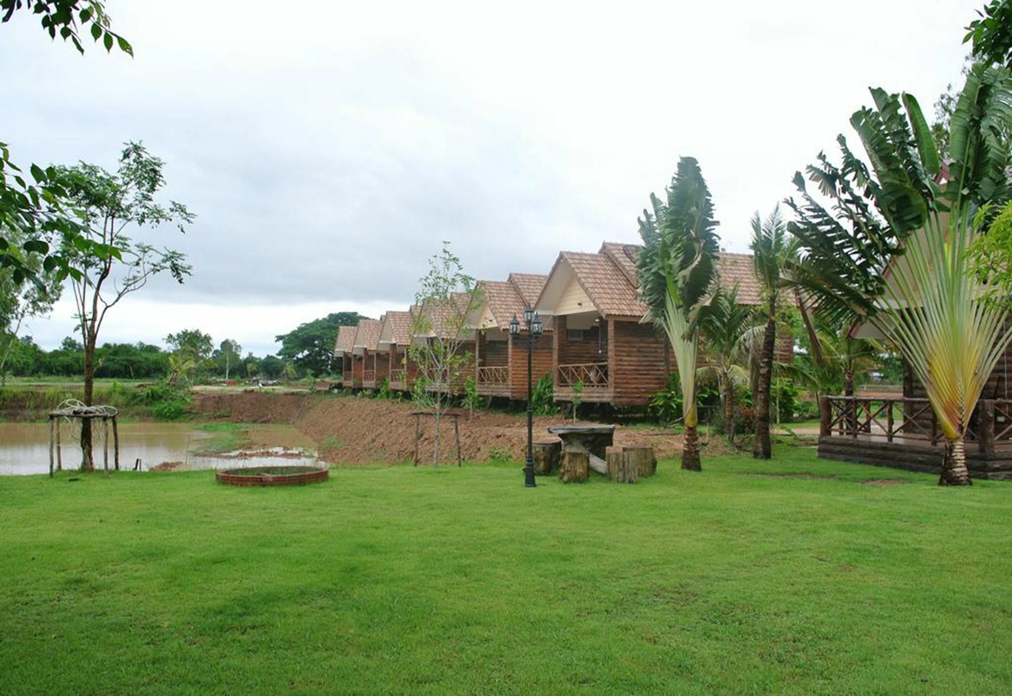 Bansuan Chomdao Resort Khon Kaen Exterior foto